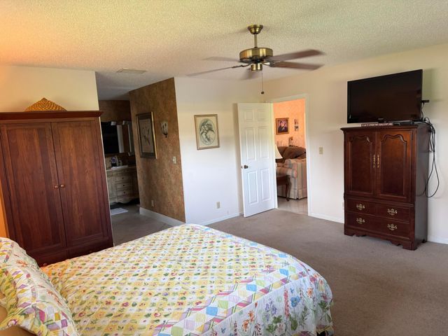 10548 GREENTRAIL Drive S, Boynton Beach, FL 33436