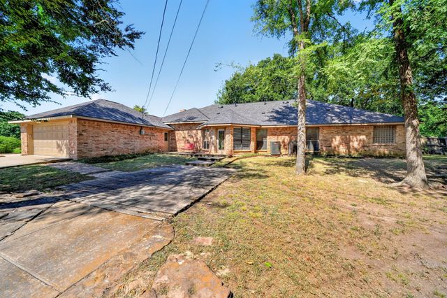 3041 Choctaw Road, Commerce, TX 75428