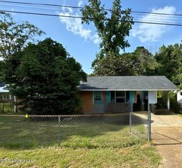 812 Carver Street, Carthage, MS 39051