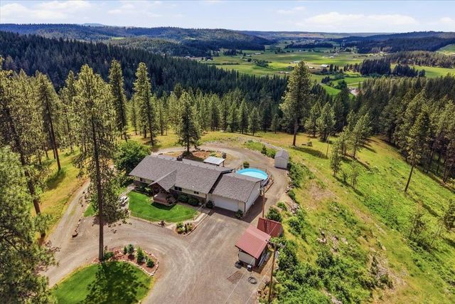 15009 E Cooper Rd, Mead, WA 99021