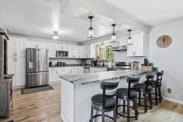 15009 E Cooper Rd, Mead, WA 99021