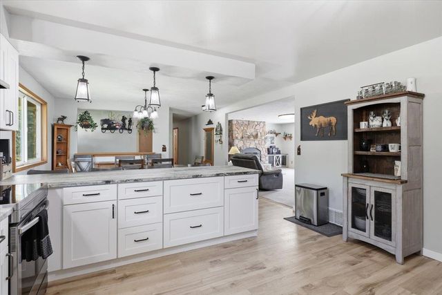 15009 E Cooper Rd, Mead, WA 99021