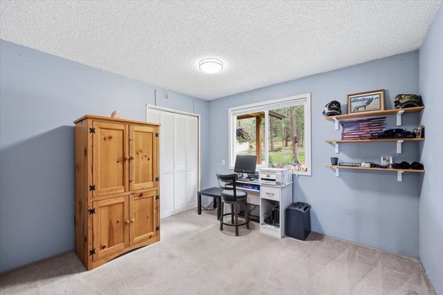 15009 E Cooper Rd, Mead, WA 99021