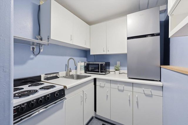 15009 E Cooper Rd, Mead, WA 99021