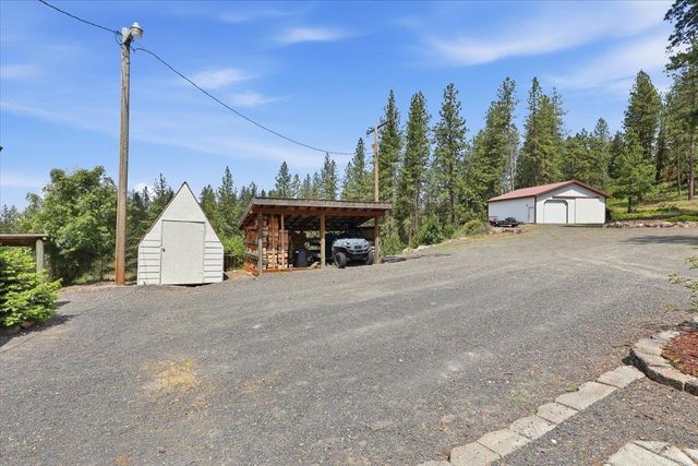 15009 E Cooper Rd, Mead, WA 99021
