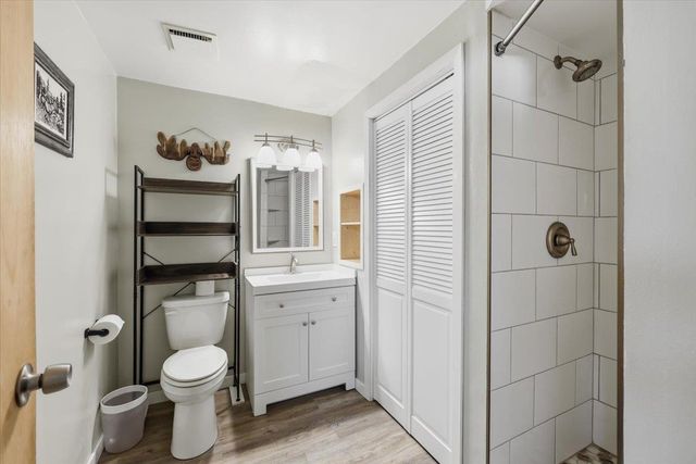 15009 E Cooper Rd, Mead, WA 99021