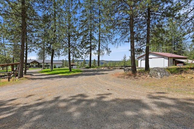 15009 E Cooper Rd, Mead, WA 99021