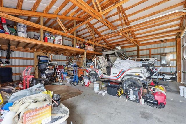 15009 E Cooper Rd, Mead, WA 99021