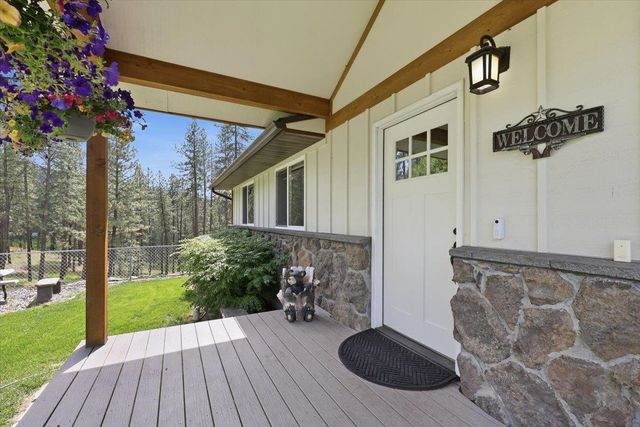15009 E Cooper Rd, Mead, WA 99021