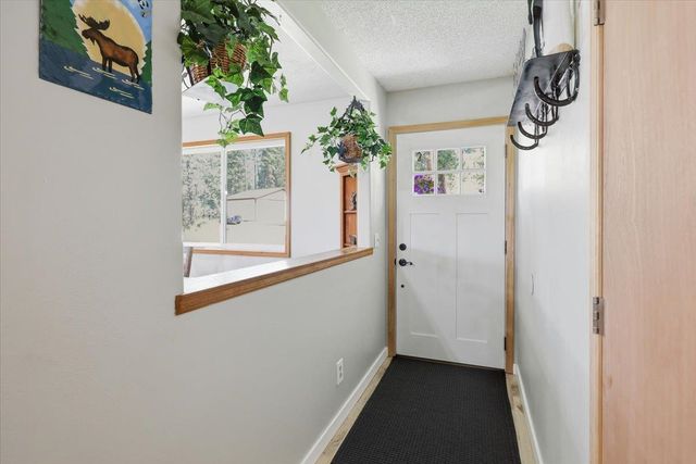 15009 E Cooper Rd, Mead, WA 99021