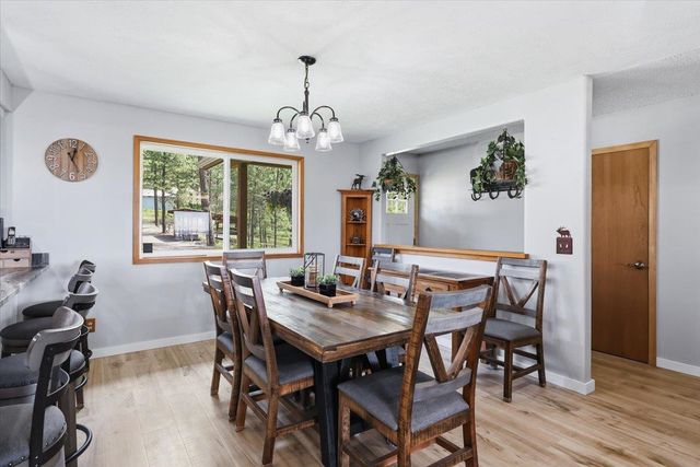 15009 E Cooper Rd, Mead, WA 99021