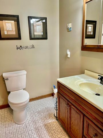 829 Tyler Avenue, Dyer, IN 46311