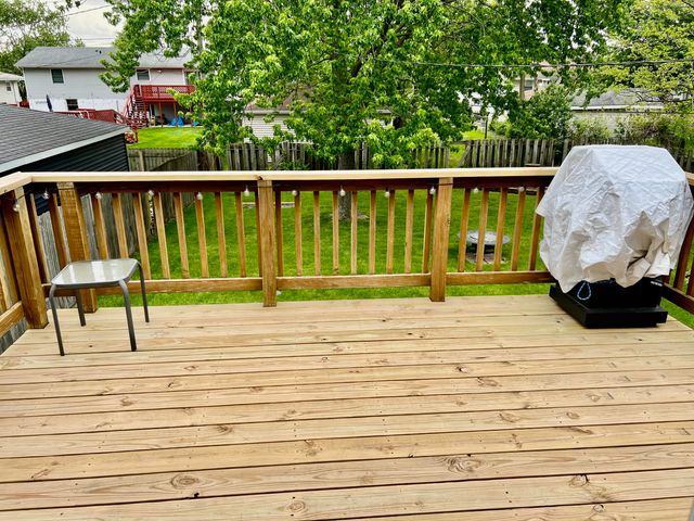 829 Tyler Avenue, Dyer, IN 46311