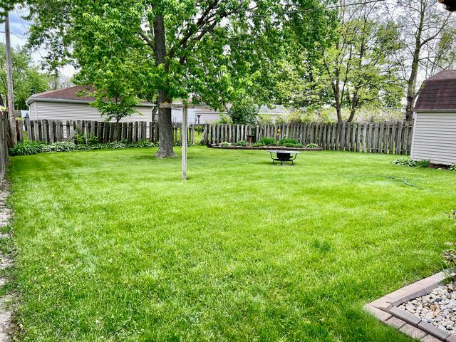829 Tyler Avenue, Dyer, IN 46311