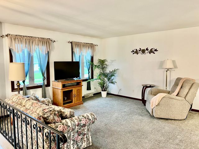 829 Tyler Avenue, Dyer, IN 46311