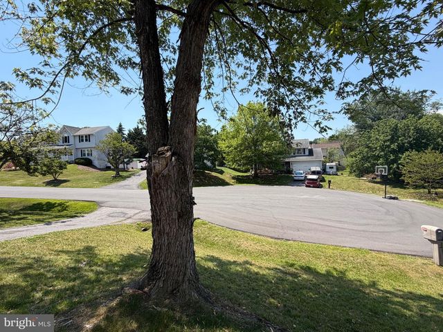104 KAPOK CIR, Winchester, VA 22602