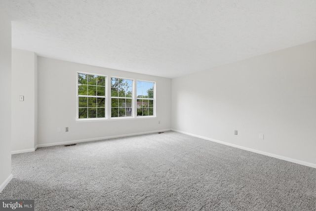 104 KAPOK CIR, Winchester, VA 22602
