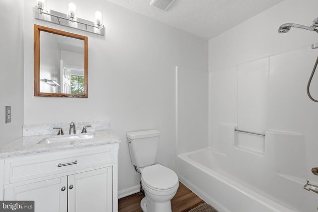 104 KAPOK CIR, Winchester, VA 22602
