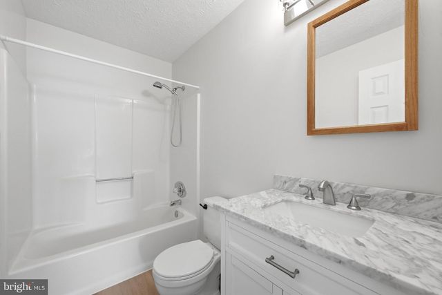 104 KAPOK CIR, Winchester, VA 22602