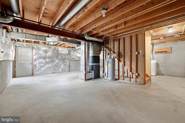104 KAPOK CIR, Winchester, VA 22602