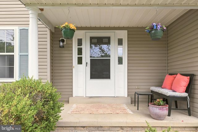 104 KAPOK CIR, Winchester, VA 22602