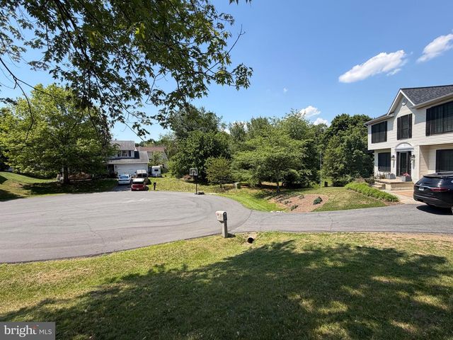 104 KAPOK CIR, Winchester, VA 22602