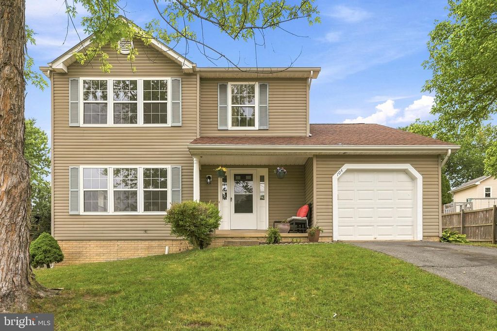 104 KAPOK CIR, Winchester, VA 22602