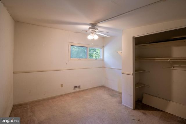 102 MIDDLE CROSS TRL, Harpers Ferry, WV 25425