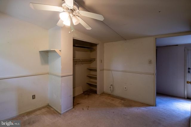 102 MIDDLE CROSS TRL, Harpers Ferry, WV 25425