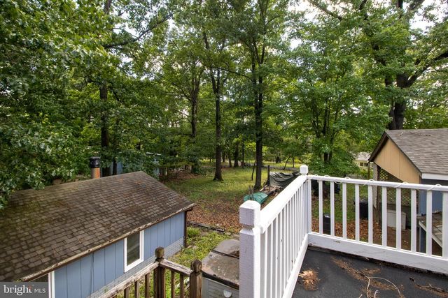 102 MIDDLE CROSS TRL, Harpers Ferry, WV 25425