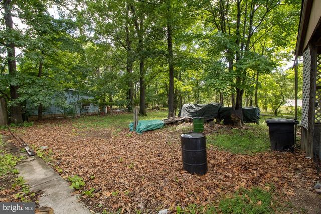 102 MIDDLE CROSS TRL, Harpers Ferry, WV 25425