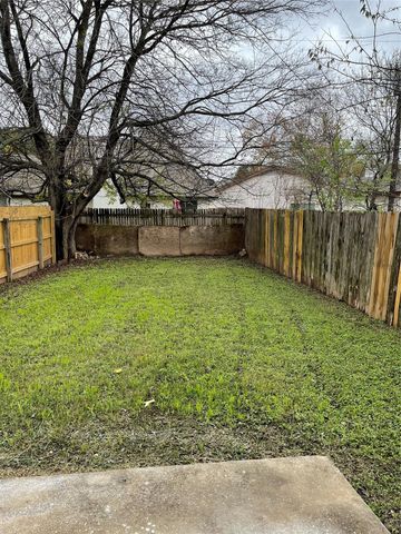 1013 Christopher ST A, Round Rock, TX 78681