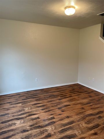 1013 Christopher ST A, Round Rock, TX 78681