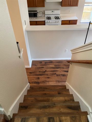 1013 Christopher ST A, Round Rock, TX 78681