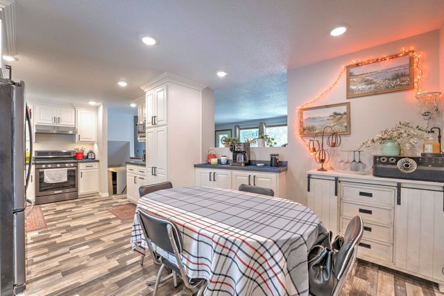 1825 12th St. SW, Minot, ND 58701