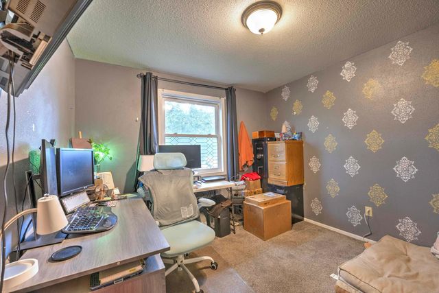 1825 12th St. SW, Minot, ND 58701