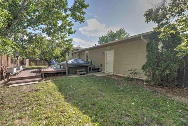 1825 12th St. SW, Minot, ND 58701