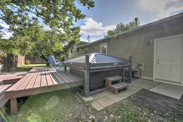 1825 12th St. SW, Minot, ND 58701