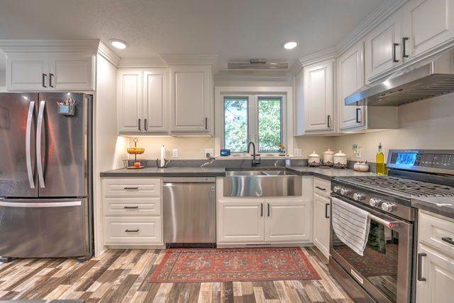 1825 12th St. SW, Minot, ND 58701