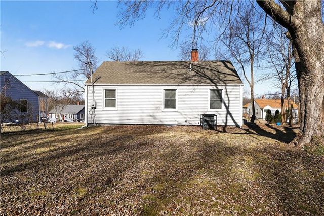 7717 SNI-A-BAR Terrace, Kansas City, MO 64129