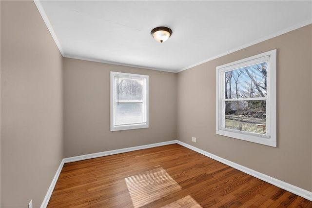 7717 SNI-A-BAR Terrace, Kansas City, MO 64129