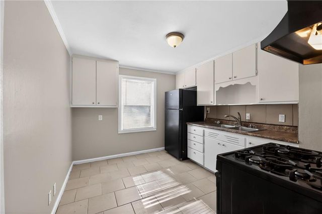 7717 SNI-A-BAR Terrace, Kansas City, MO 64129