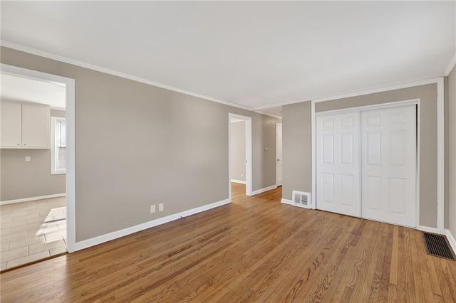 7717 SNI-A-BAR Terrace, Kansas City, MO 64129