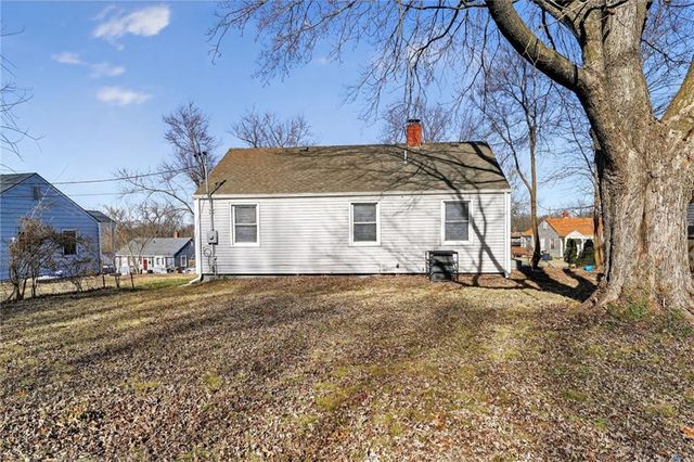 7717 SNI-A-BAR Terrace, Kansas City, MO 64129