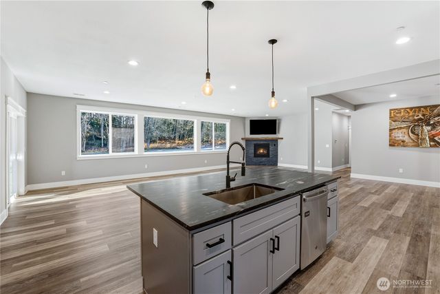 45615 162nd Avenue E, Eatonville, WA 98328