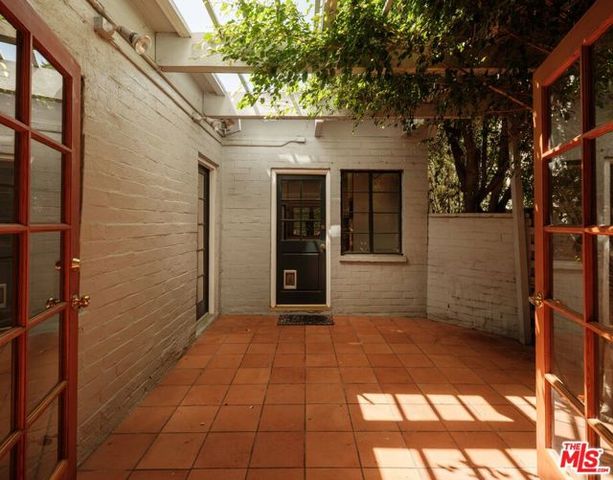 12217 Dorothy Street, Los Angeles, CA 90049