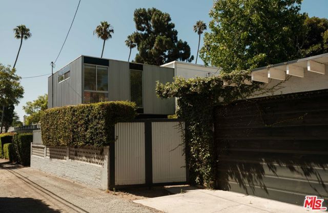 12217 Dorothy Street, Los Angeles, CA 90049