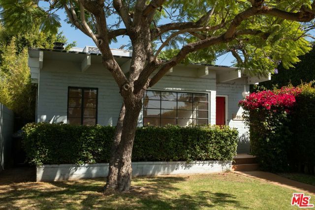 12217 Dorothy Street, Los Angeles, CA 90049