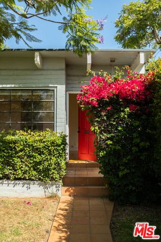 12217 Dorothy Street, Los Angeles, CA 90049