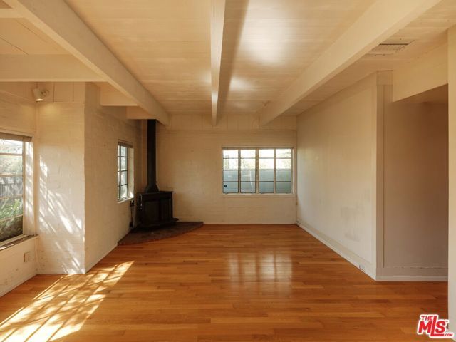 12217 Dorothy Street, Los Angeles, CA 90049